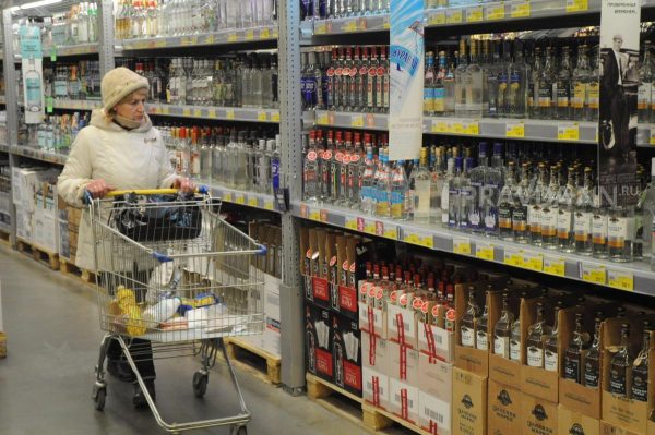 Водка в России за год подорожала на 15,3%